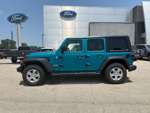 Used 2020 Jeep Wrangler Unlimited Sport S AWD/4WD image 2