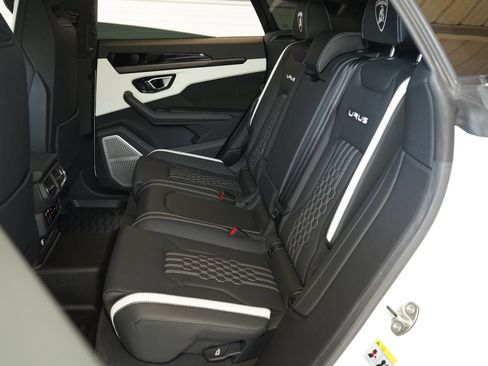 Used 2023 Lamborghini Urus S AWD/4WD image 23