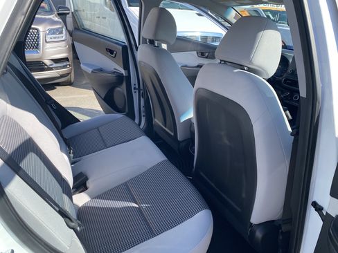 Used 2023 Hyundai Kona SE FWD image 22