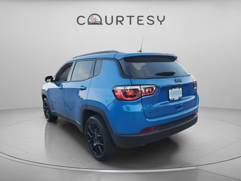 Certified 2025 Jeep Compass Latitude w/ Altitude Special Edition image 3