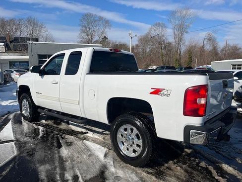 Used 2011 Chevrolet Silverado 2500 LTZ w/ LTZ Plus Package image 4