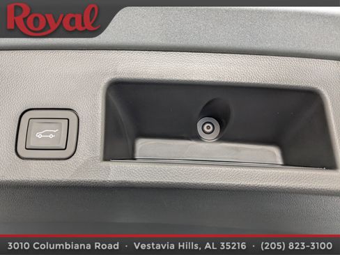 Used 2026 Chevrolet Equinox LT w/ Convenience Package II image 13