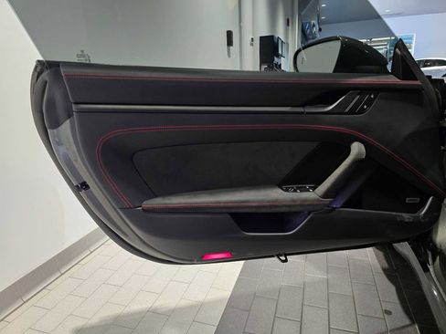 Used 2023 Porsche 911 Carrera GTS image 17