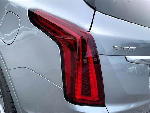 Used 2025 Cadillac XT5 Premium Luxury AWD/4WD image 29