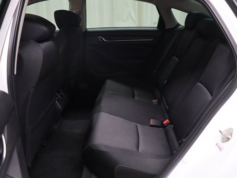 Used 2018 Honda Accord EX image 26
