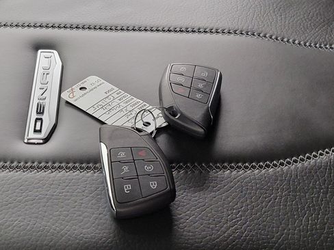 Certified 2025 GMC Yukon XL Denali image 30