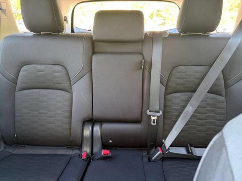 Used 2025 Nissan Pathfinder SV FWD image 41