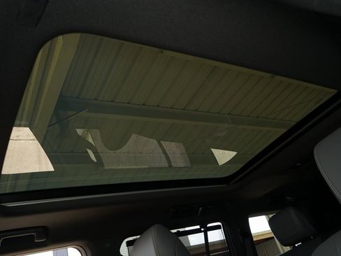 Used 2025 Lexus GX 550 image 18