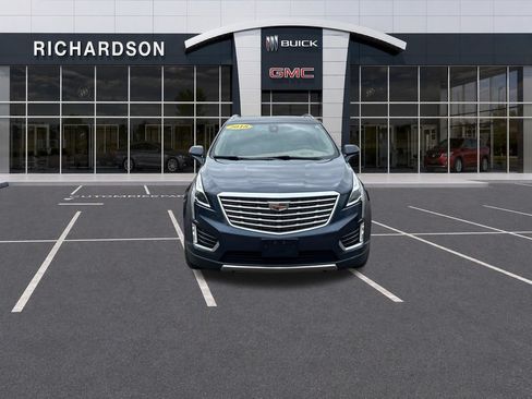 Used 2018 Cadillac XT5 Platinum w/ Driver Assist Package AWD/4WD image 8
