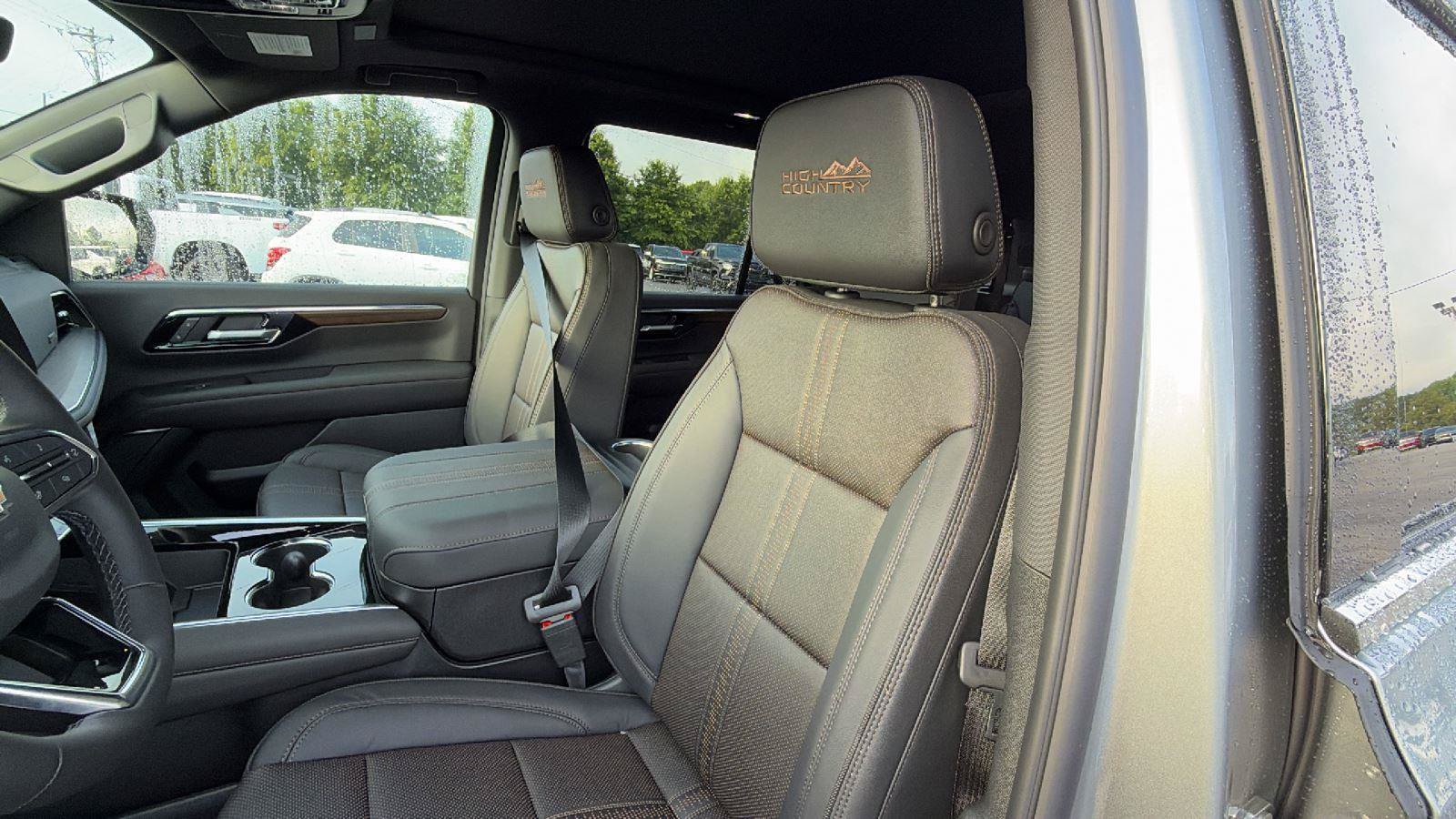 New 2026 Chevrolet Tahoe High Country w/ Sun And Tow Package AWD/4WD image 6