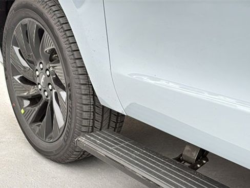 New 2025 Lincoln Navigator L Reserve w/ Jet Appearance Package image 34