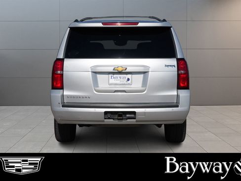 Used 2016 Chevrolet Suburban LT image 6