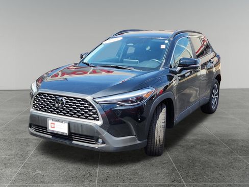 Certified 2025 Toyota Corolla Cross XLE AWD/4WD image 3