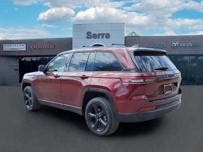 Used 2024 Jeep Grand Cherokee Altitude