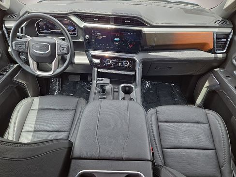 Used 2025 GMC Sierra 1500 Denali w/ Technology Package AWD/4WD image 18