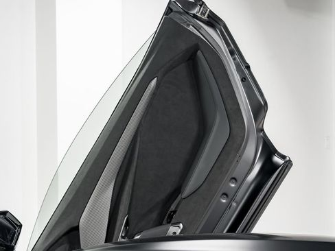Used 2024 Lamborghini Revuelto image 37