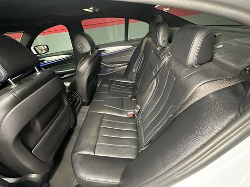 Used 2017 BMW 540i w/ M Sport Package RWD image 28