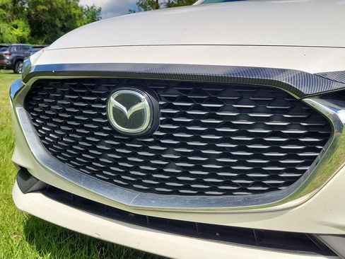 Used 2021 MAZDA MAZDA3 s FWD image 3