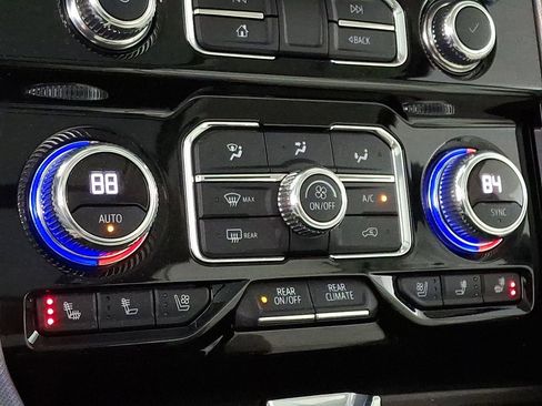 Used 2021 GMC Yukon Denali w/ Denali Ultimate Package image 21