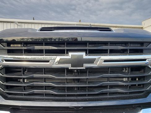 New 2025 Chevrolet Silverado 2500 LT w/ Safety Package AWD/4WD image 14