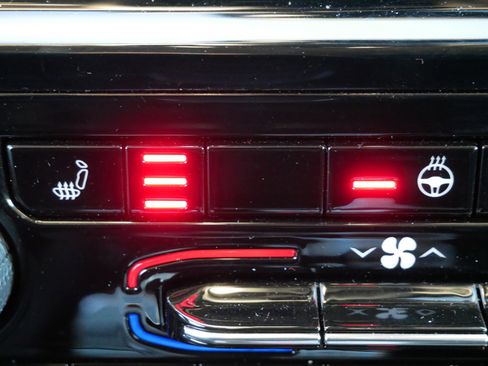 Used 2023 Jeep Grand Cherokee L Limited image 30