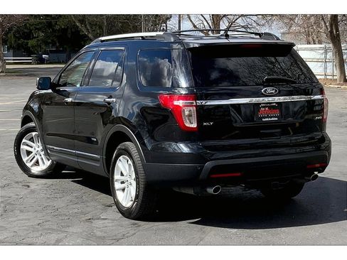 Used 2013 Ford Explorer XLT image 12