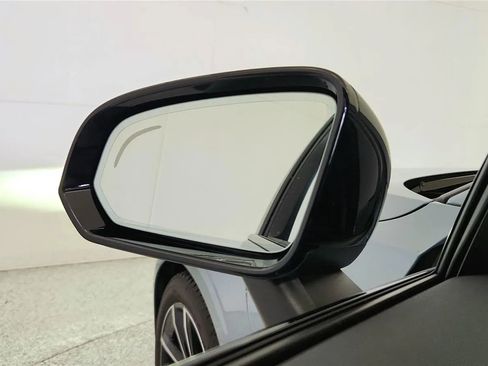 Used 2023 Volvo S60 T8 Plus image 29