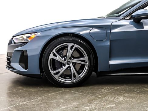 Used 2024 Audi e-tron GT Premium Plus image 11