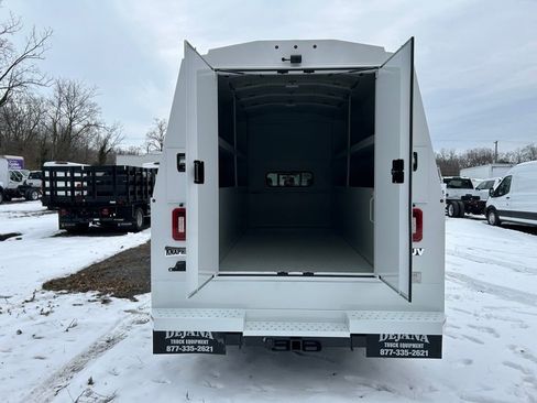 New 2026 Ford F550 4x4 Supercab Super Duty image 13