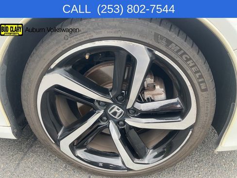 Used 2018 Honda Accord Sport image 19