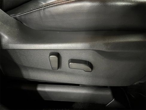 Used 2019 Subaru Ascent Limited image 16