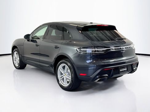 Certified 2025 Porsche Macan AWD/4WD image 3