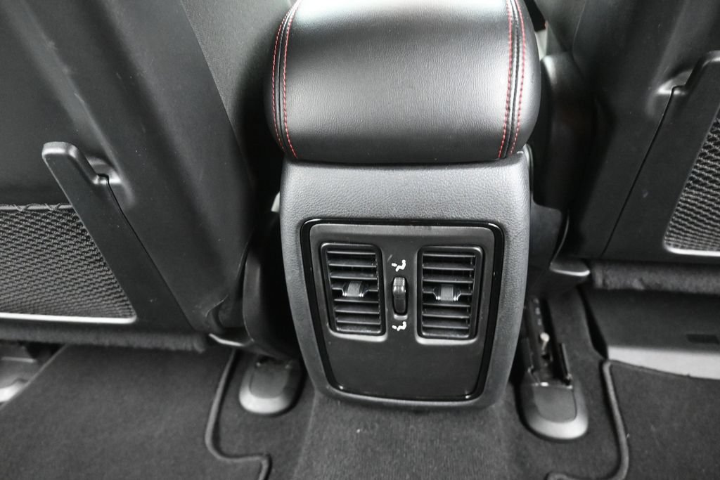 Used 2025 Dodge Durango GT AWD/4WD image 12