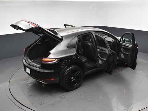 Used 2019 Porsche Macan AWD/4WD image 25