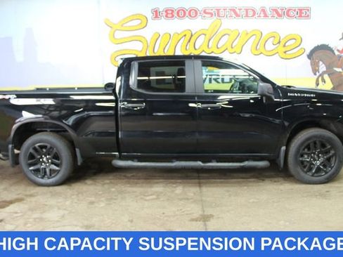 Used 2023 Chevrolet Silverado 1500 Custom AWD/4WD image 1