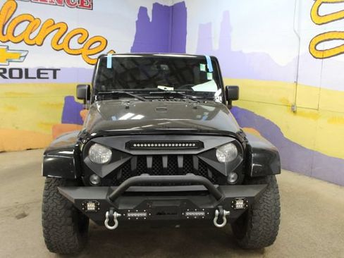 Used 2014 Jeep Wrangler Unlimited Sahara w/ Dual Top Group AWD/4WD image 3