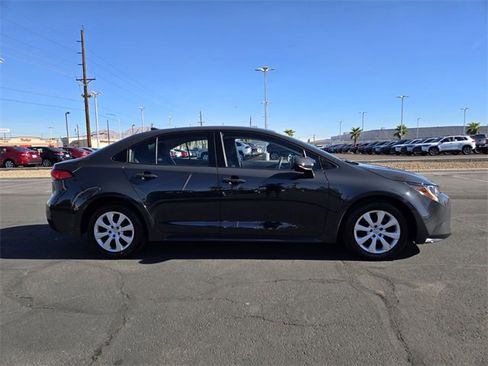 Certified 2024 Toyota Corolla LE image 3