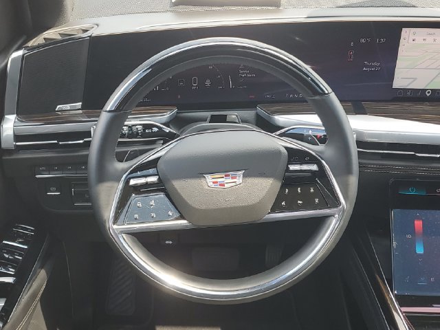 Used 2025 Cadillac Escalade ESV Premium Luxury AWD/4WD image 25