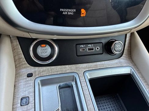 Used 2024 Nissan Murano SV AWD/4WD image 34