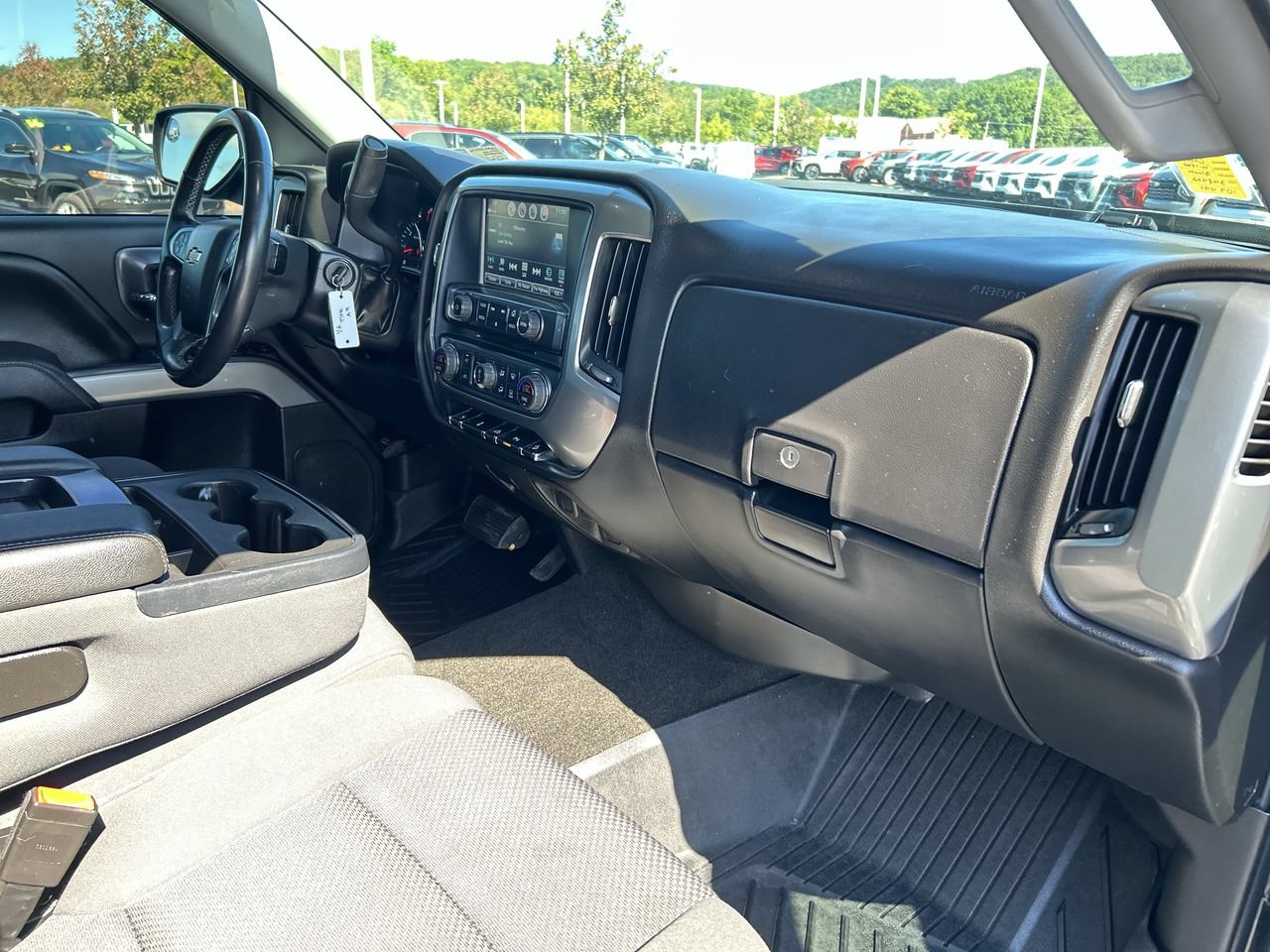 Used 2018 Chevrolet Silverado 1500 LT w/ All Star Edition AWD/4WD image 17