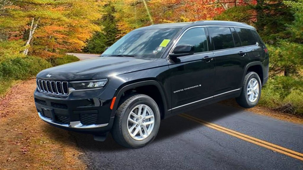 Certified 2023 Jeep Grand Cherokee L Laredo AWD/4WD image 5