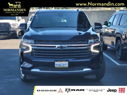 Used 2022 Chevrolet Tahoe LT w/ Luxury Package AWD/4WD image 2