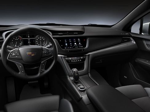 New 2025 Cadillac XT5 Luxury image 32