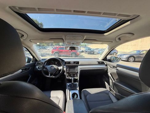 Used 2019 Volkswagen Passat 2.0T Wolfsburg FWD image 5