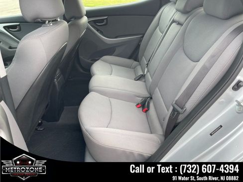 Used 2013 Hyundai Elantra GLS w/ Preferred Pkg FWD image 13