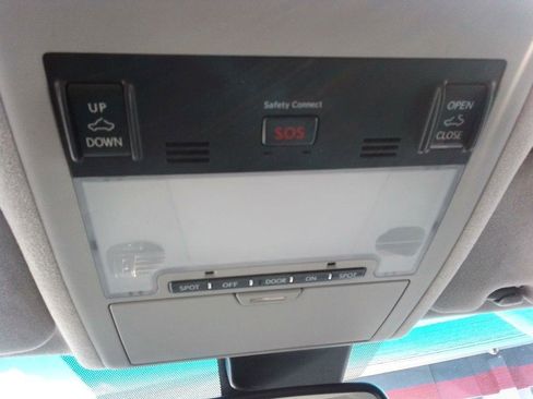 Used 2015 Lexus LS 460 Luxury Sedan w/ Comfort Package image 13