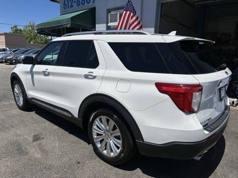 Used 2022 Ford Explorer Limited w/ Hybrid Equipment Group 310A RWD image 6