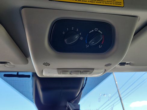 Used 2019 Ford Transit 350 XLT image 30