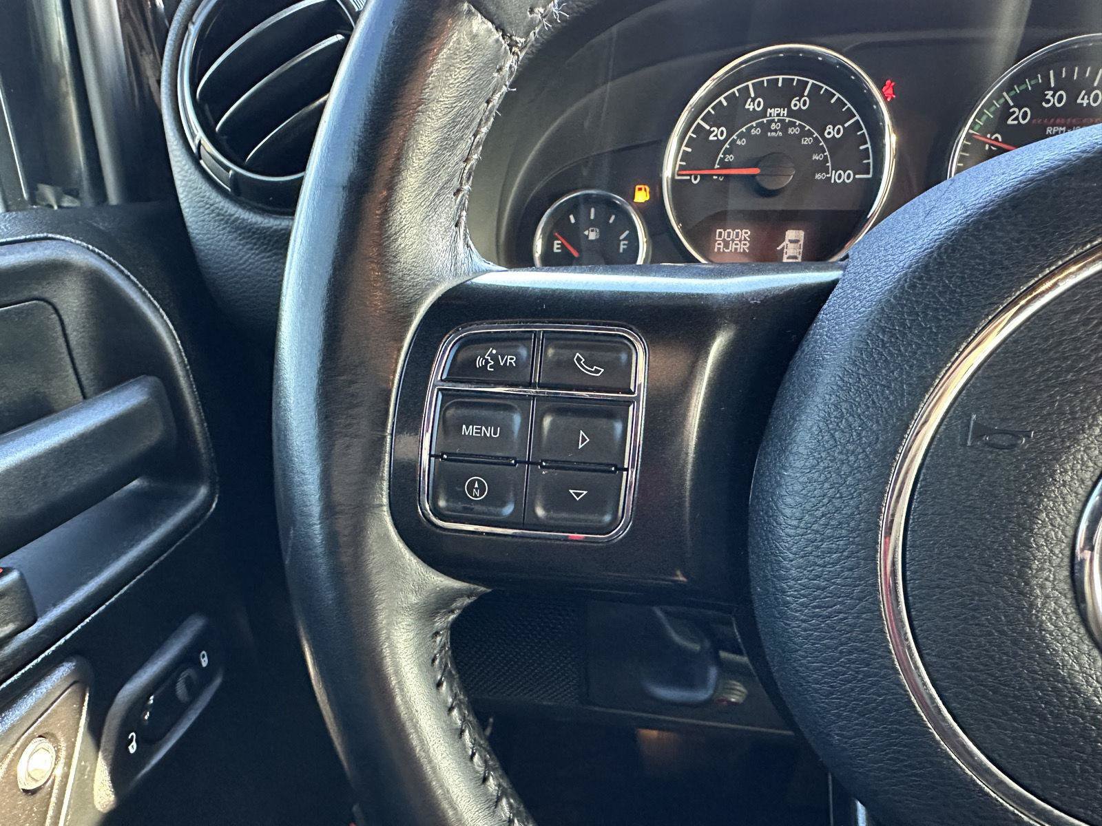 Used 2018 Jeep Wrangler Unlimited Rubicon AWD/4WD image 16