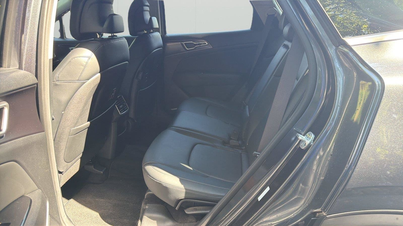 Used 2023 Kia Sportage EX FWD image 11